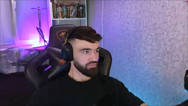 Nik_Sharo