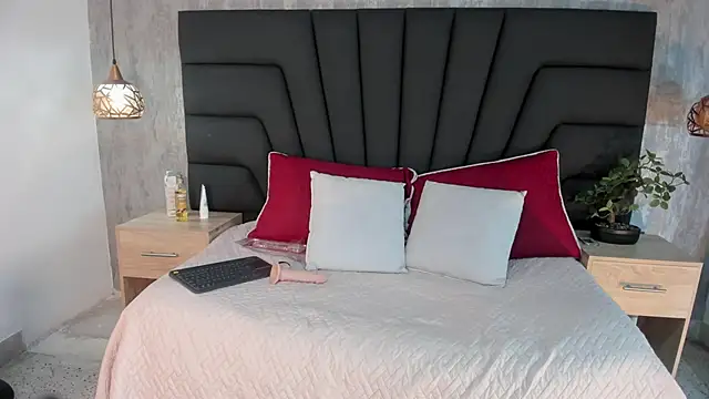 miranda_laurent - Miranda_Laurent's free webcam - UK Sex Cams