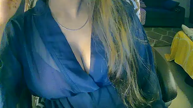 Cute-Tara webcam