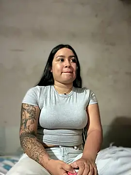 Pretty_Isadora webcam