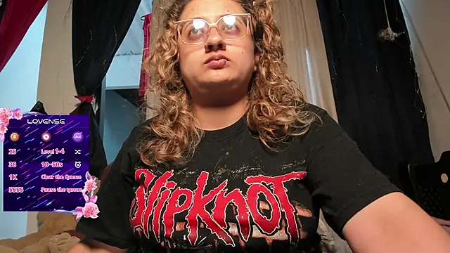 AnnieBigBoobs