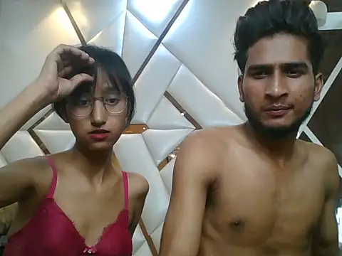 sgshshsbh - Sgshshsbh's free webcam - UK Sex Cams