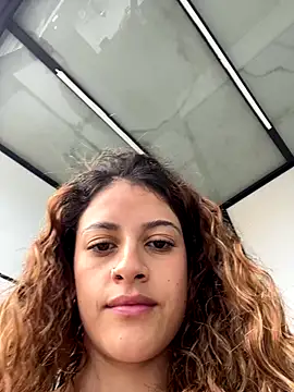 alana15 live cam
