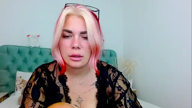  Naughty_kittyy1 chat room