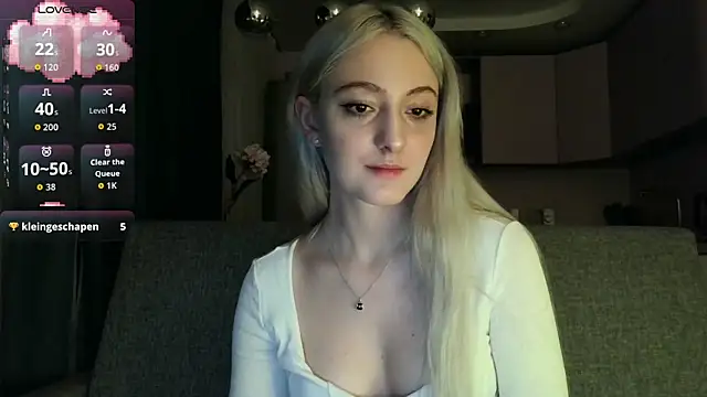white_liillyy - White_liillyy's free webcam - UK Sex Cams