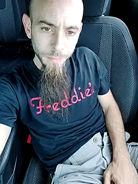johnnyfaster (Ask my age) - Make me cum for you!