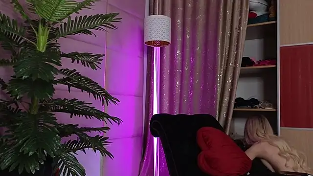 elliblue - Elliblue's free webcam - UK Sex Cams
