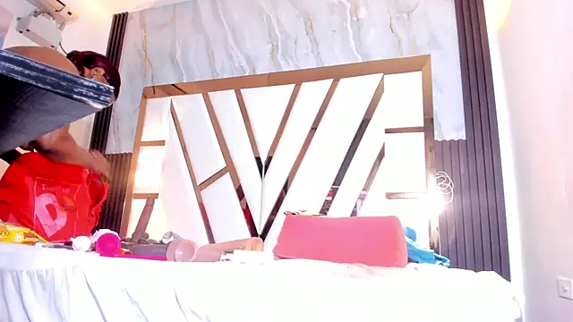 lola_hornei