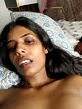  zoya_your chat room