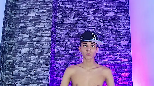 THE_HOT_BOYS_23