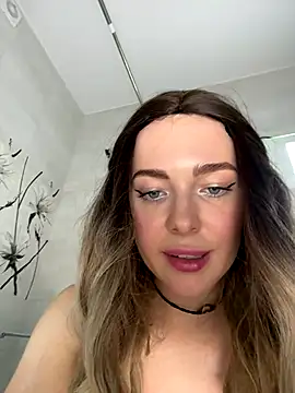 -SweetDi- from StripChat is Freechat