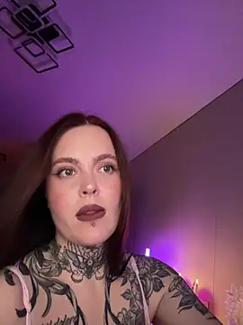 mariiiiiway - Mariiiiiway's free webcam - UK Sex Cams