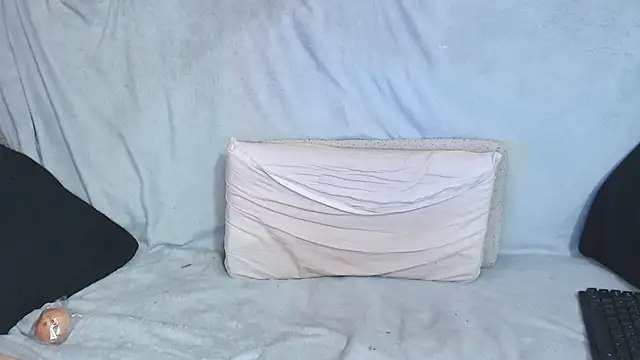 qustci-couple - Qustci-couple's free webcam - UK Sex Cams