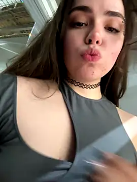 pantyless