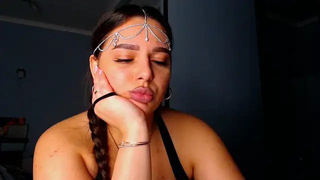 NikiWhite