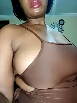 Luciouslips00