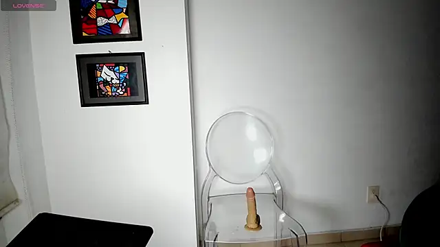 willow_boobs