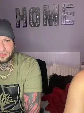 ciaraandbenzo - Ciaraandbenzo's free webcam