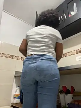 rizos_hot_official - Rizos_hot_official's free webcam