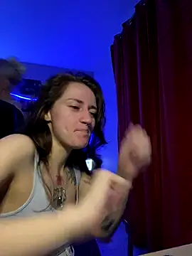 dooubletroublee - Dooubletroublee's free webcam - UK Sex Cams