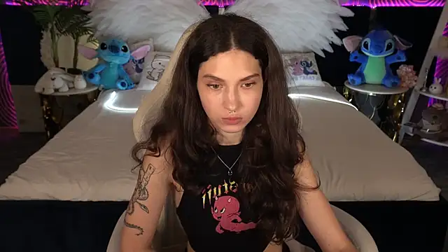 babyflowerr - BabyFlowerr's free webcam - UK Sex Cams