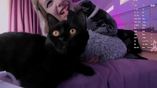 cuddly_kitten - Cuddly_Kitten's free webcam