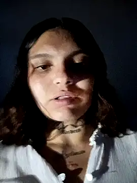 alis_1327 - Alis_1327's free webcam