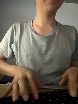 liam_moss (M young) - Show nipples