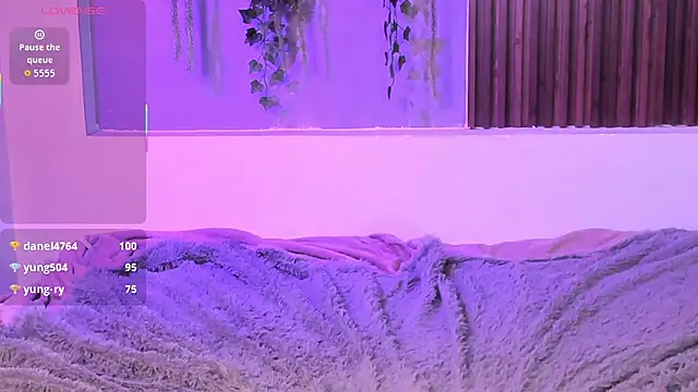 Dakotaferreti webcam
