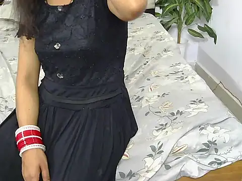 Lovelyy-couple from StripChat is Freechat