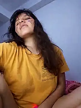 coralineruso - Coralineruso's free webcam