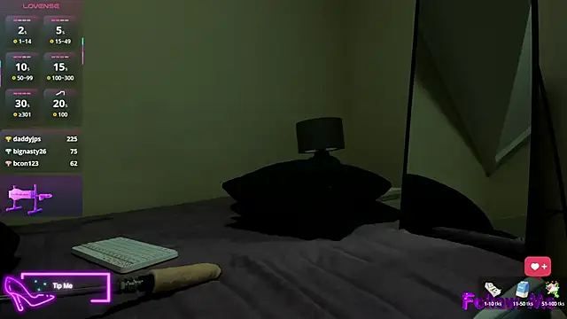 Valerie_Moonn