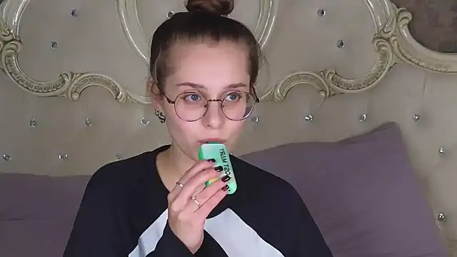 rileymimicho - RileyMimicho's free webcam - UK Sex Cams