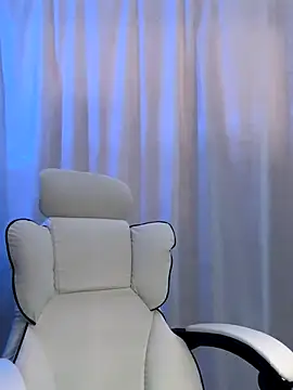 wly2028 - Wly2028's free webcam