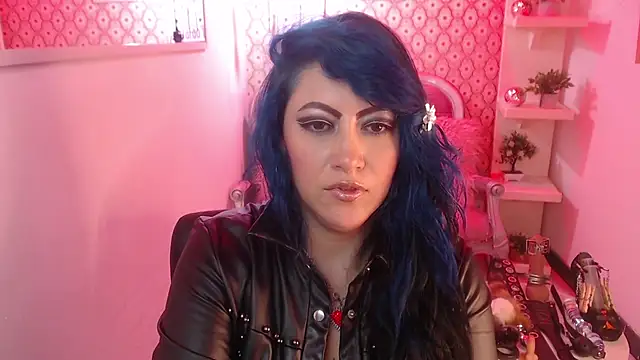 scarleth_blue