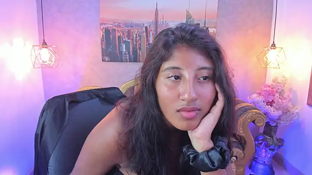 melany_brunette