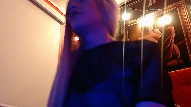 MEGANNIXX