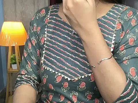 karnaa_vail - Karnaa_vail's free webcam - UK Sex Cams