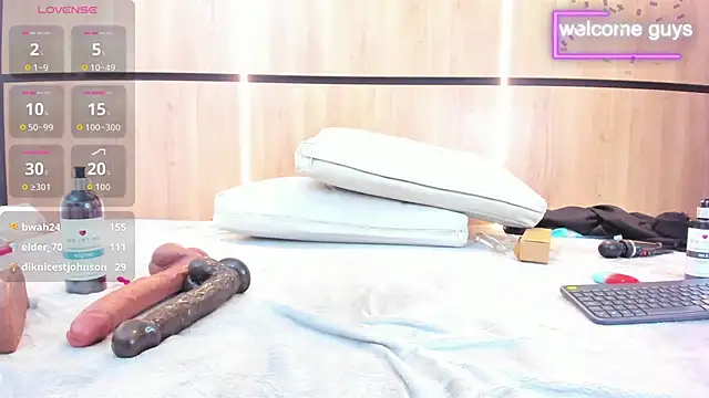 adela_chase