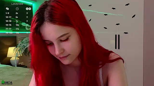Rina_Red's Stripchat show and profile