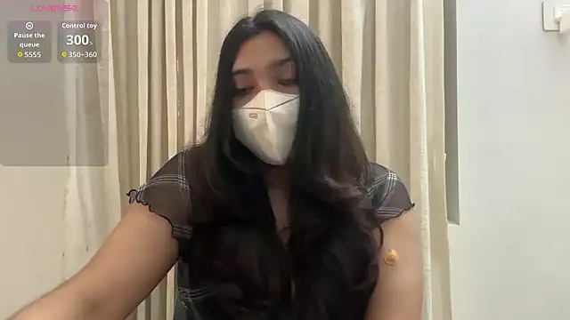 oviyakalra webcam