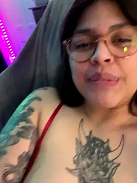 miacanela_xo