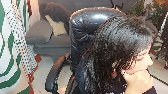 kathie_lozada - Kathie_lozada's free webcam - UK Sex Cams