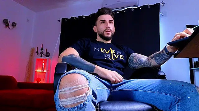 mightyaaron66 - MightyAaron66's free webcam