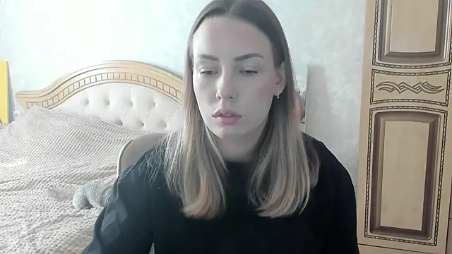 Mia_shy1