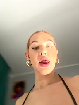 littlefox___ - LittleFox___'s free webcam