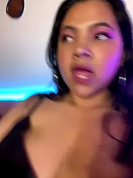 Emmi_boobs