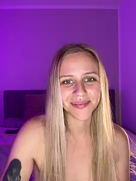 lunawolf21 - Lunawolf21's free webcam - UK Sex Cams