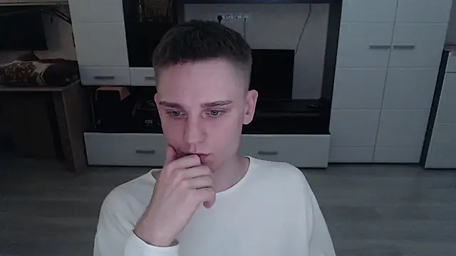 angryzan - Angryzan's free webcam - UK Sex Cams