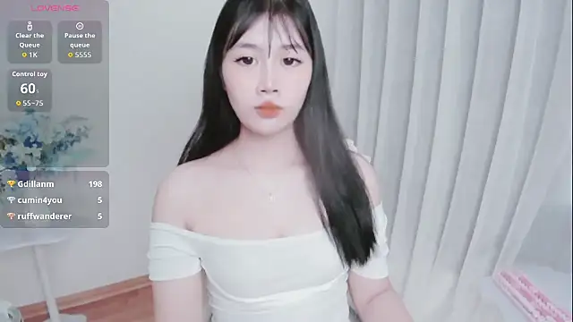 Crystal_Lea